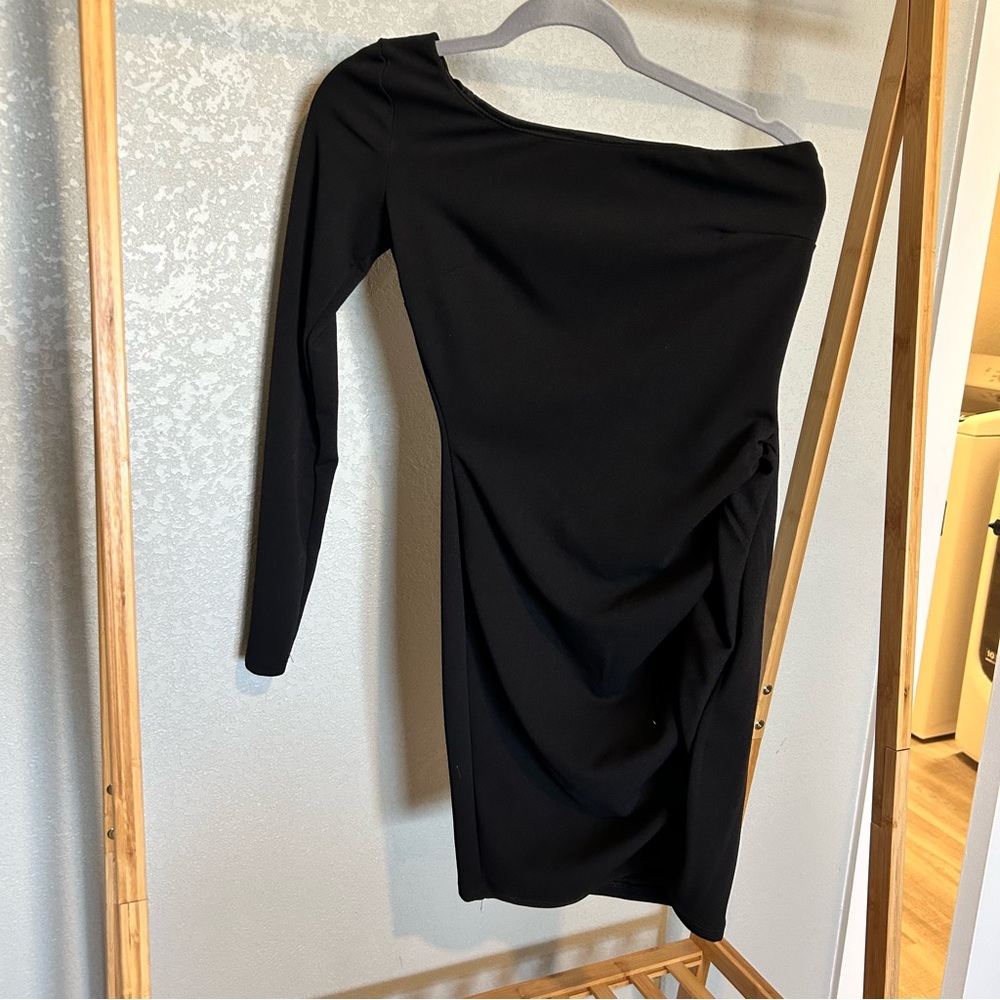 Windsor one shoulder, long sleeve, black body con dress. Size small.